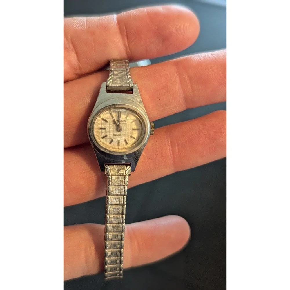 Bulova Women's Silver Tone Stainless Steel Base Metal‎ Bezel Quartz Watch